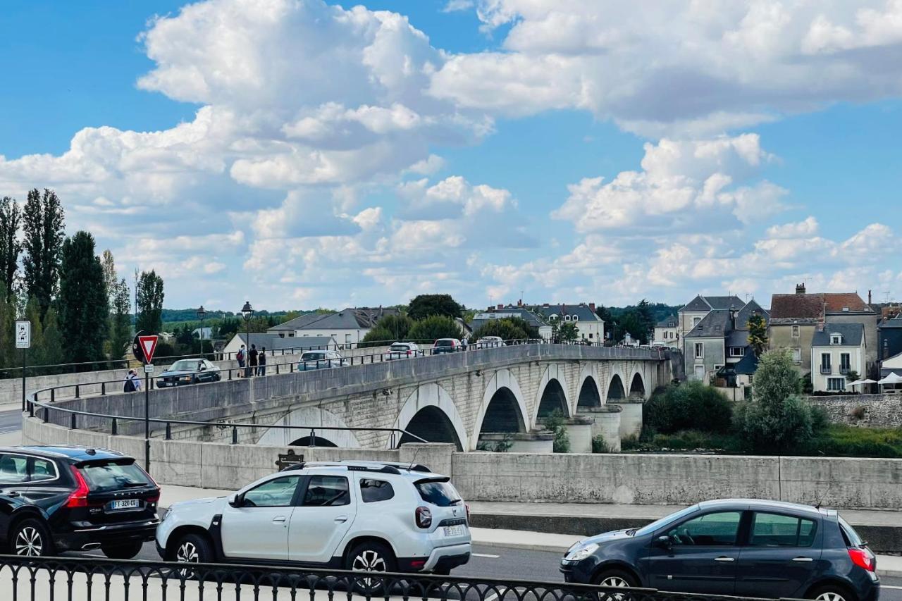 Splendid Apartment At The Foot Of The Castle Of Amboise - View Of The Loir Ngoại thất bức ảnh