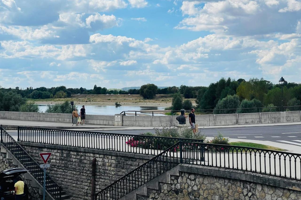 Splendid Apartment At The Foot Of The Castle Of Amboise - View Of The Loir Ngoại thất bức ảnh